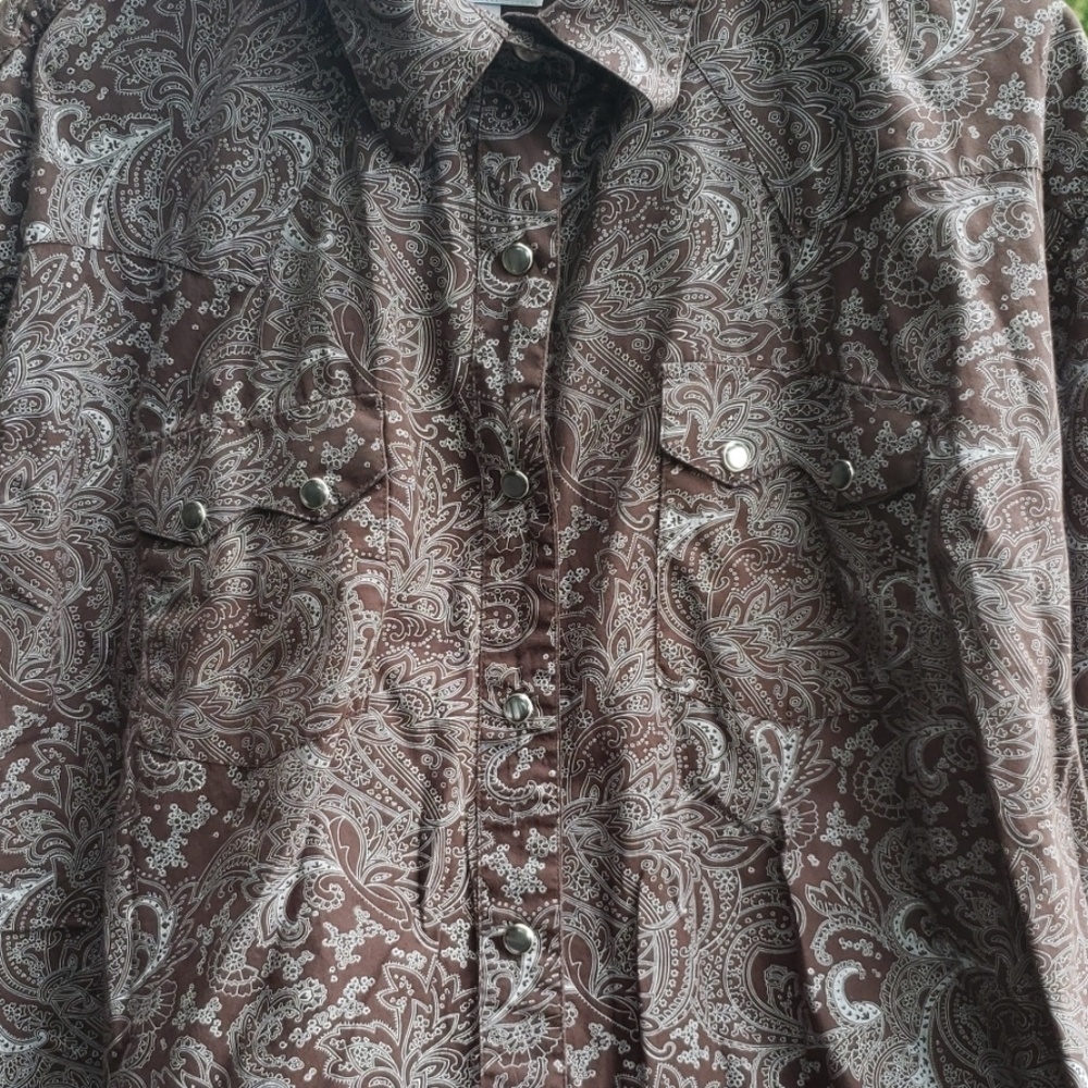 Long sleeve pearl snap